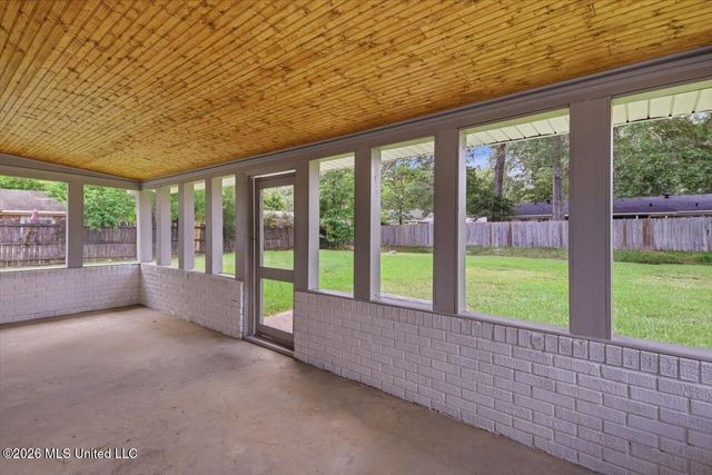 279 Trojan Drive, Pearl, MS 39208