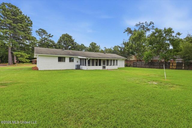279 Trojan Drive, Pearl, MS 39208