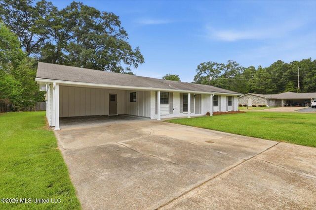 279 Trojan Drive, Pearl, MS 39208