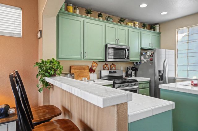 128 Gold Dust Dr, Valley Springs, CA 95252