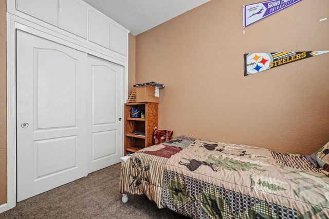 128 Gold Dust Dr, Valley Springs, CA 95252