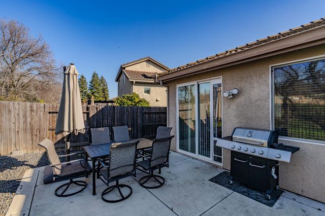 128 Gold Dust Dr, Valley Springs, CA 95252