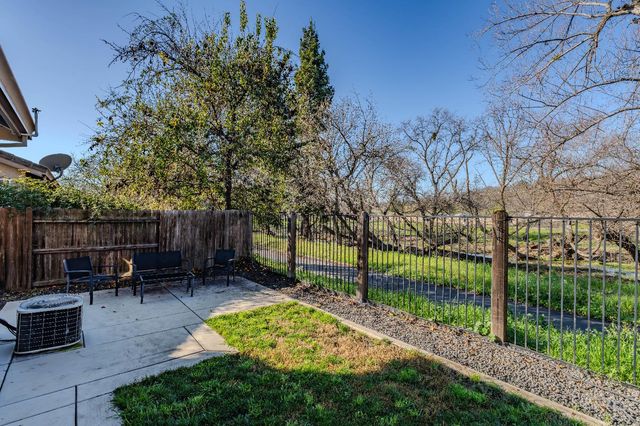128 Gold Dust Dr, Valley Springs, CA 95252