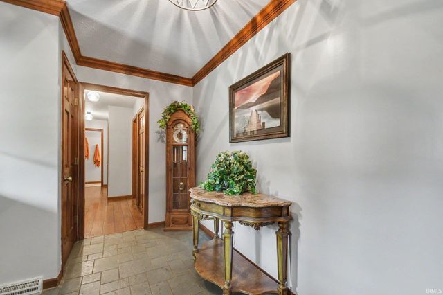 56235 Hollingshead Drive, Mishawaka, IN 46545