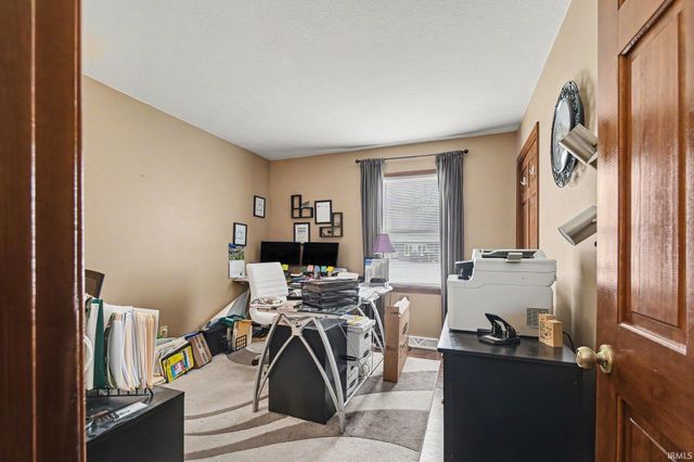 56235 Hollingshead Drive, Mishawaka, IN 46545