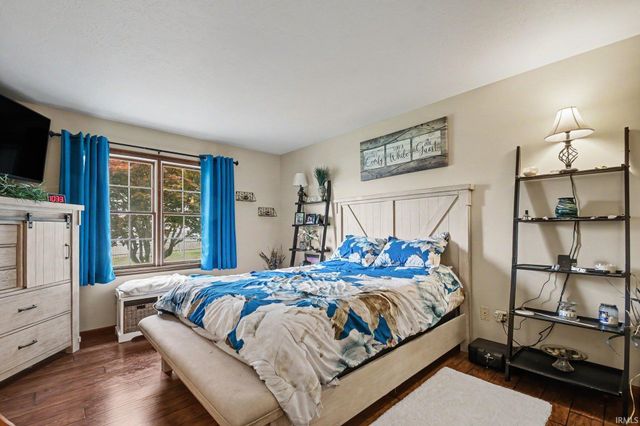 56235 Hollingshead Drive, Mishawaka, IN 46545