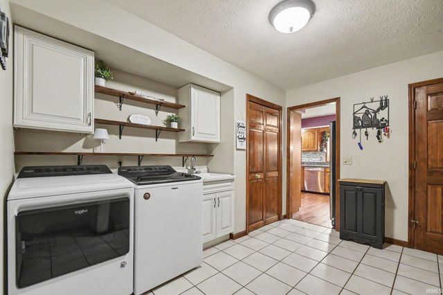 56235 Hollingshead Drive, Mishawaka, IN 46545