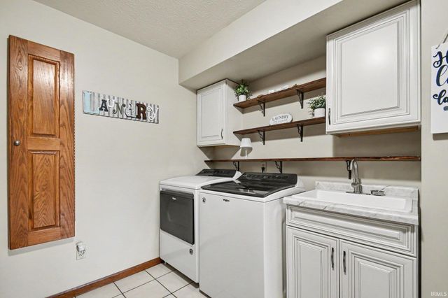 56235 Hollingshead Drive, Mishawaka, IN 46545