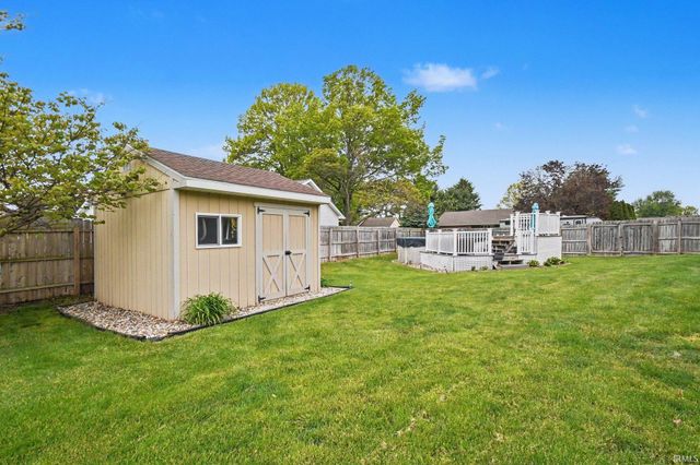 56235 Hollingshead Drive, Mishawaka, IN 46545
