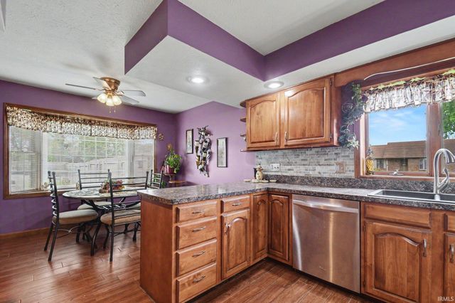 56235 Hollingshead Drive, Mishawaka, IN 46545