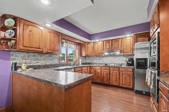 56235 Hollingshead Drive, Mishawaka, IN 46545
