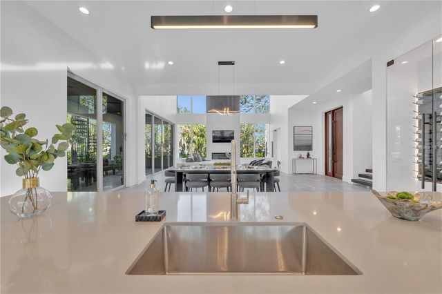 603 TREMONT STREET, Sarasota, FL 34242