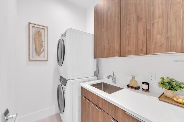 603 TREMONT STREET, Sarasota, FL 34242