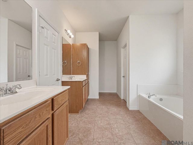 26423 Avoyelles Ave, Denham Springs, LA 70726