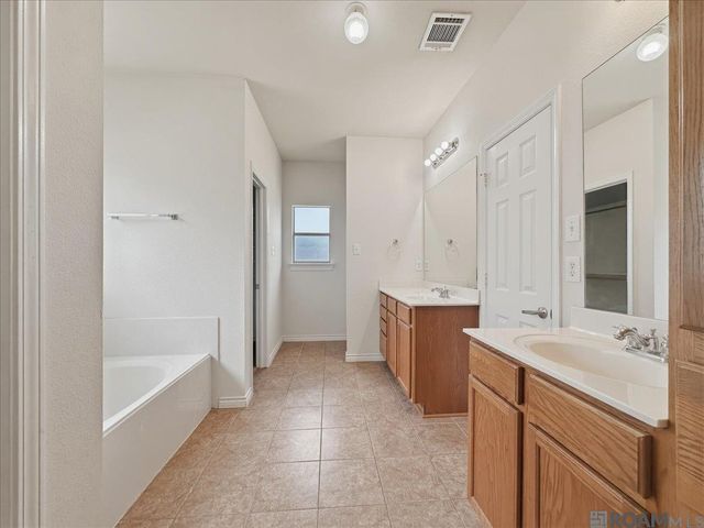 26423 Avoyelles Ave, Denham Springs, LA 70726
