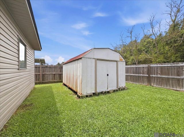 26423 Avoyelles Ave, Denham Springs, LA 70726