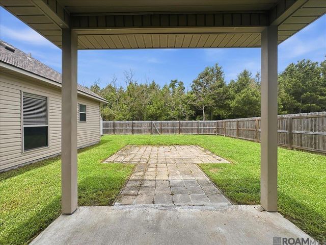 26423 Avoyelles Ave, Denham Springs, LA 70726