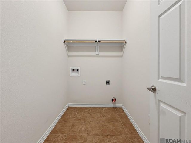 26423 Avoyelles Ave, Denham Springs, LA 70726