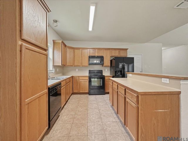 26423 Avoyelles Ave, Denham Springs, LA 70726