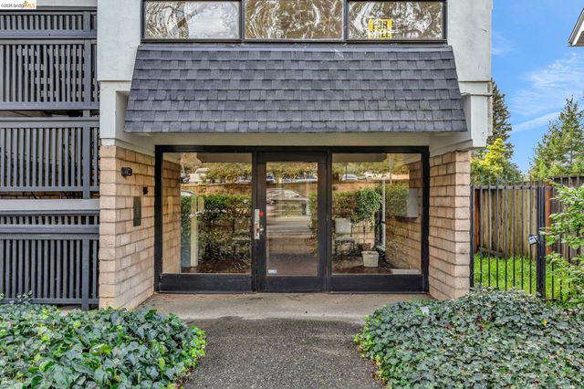 2632 Warring St 3, Berkeley, CA 94704