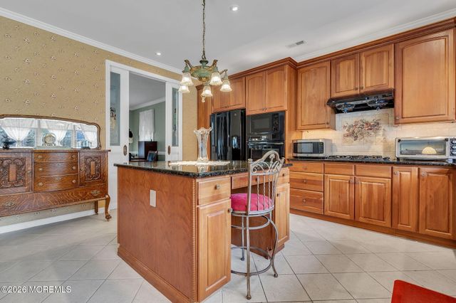 1074 Prospect Avenue, Manahawkin, NJ 08050