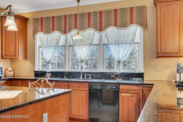 1074 Prospect Avenue, Manahawkin, NJ 08050