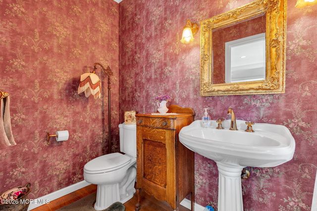 1074 Prospect Avenue, Manahawkin, NJ 08050