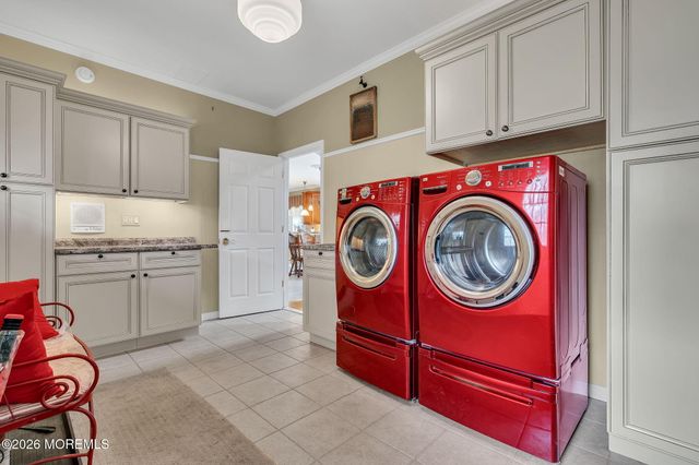 1074 Prospect Avenue, Manahawkin, NJ 08050