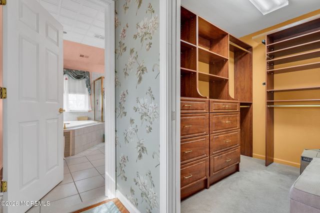 1074 Prospect Avenue, Manahawkin, NJ 08050