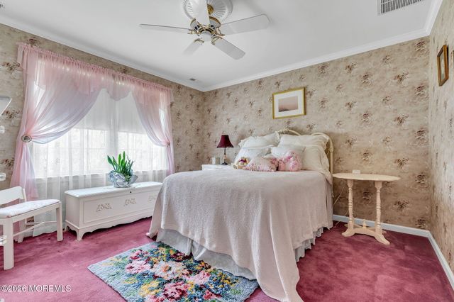 1074 Prospect Avenue, Manahawkin, NJ 08050
