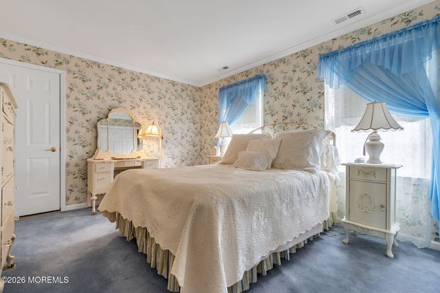 1074 Prospect Avenue, Manahawkin, NJ 08050