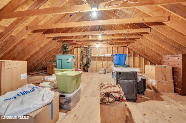 1074 Prospect Avenue, Manahawkin, NJ 08050