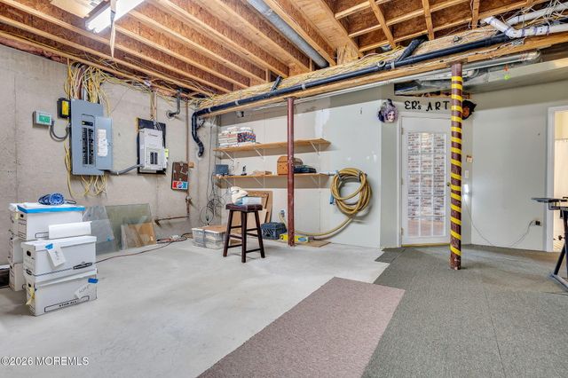 1074 Prospect Avenue, Manahawkin, NJ 08050