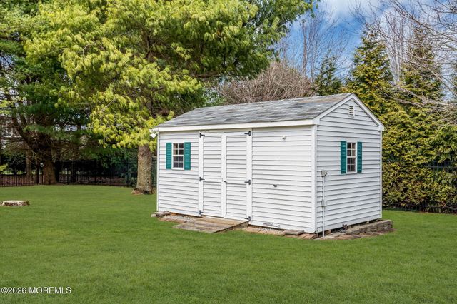 1074 Prospect Avenue, Manahawkin, NJ 08050