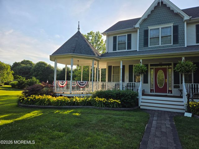 1074 Prospect Avenue, Manahawkin, NJ 08050