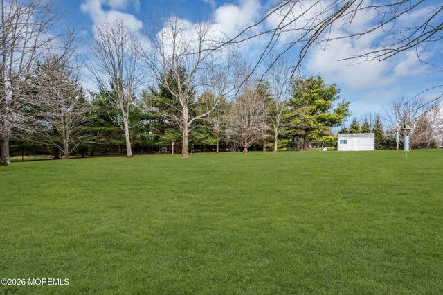 1074 Prospect Avenue, Manahawkin, NJ 08050