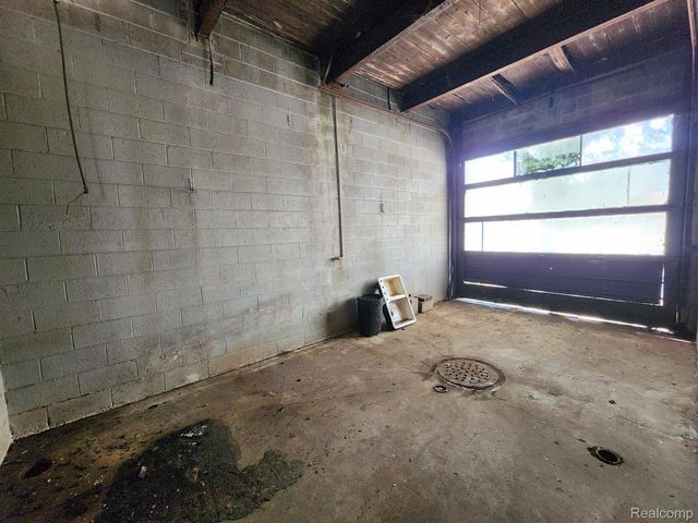 8041 John R Street, Detroit, MI 48202