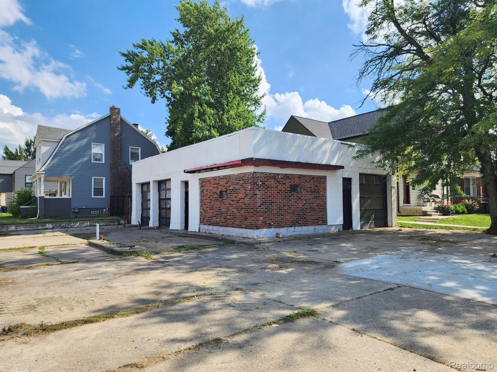 8041 John R Street, Detroit, MI 48202