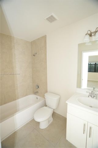 10436 NW 61st Ln 00, Doral, FL 33178