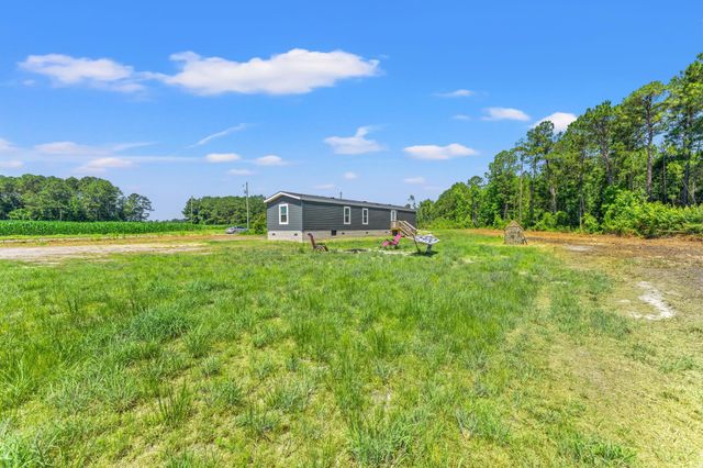 8790 Luck Rd., Nichols, SC 29581