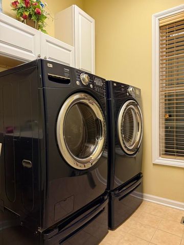 2510 Bayswater Circle, Gurnee, IL 60031