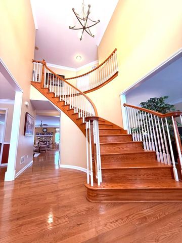 2510 Bayswater Circle, Gurnee, IL 60031