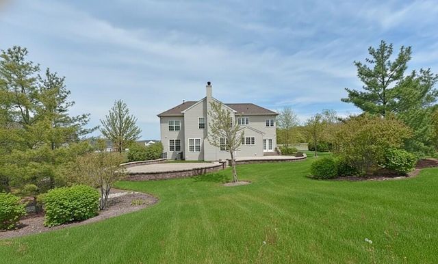 2510 Bayswater Circle, Gurnee, IL 60031