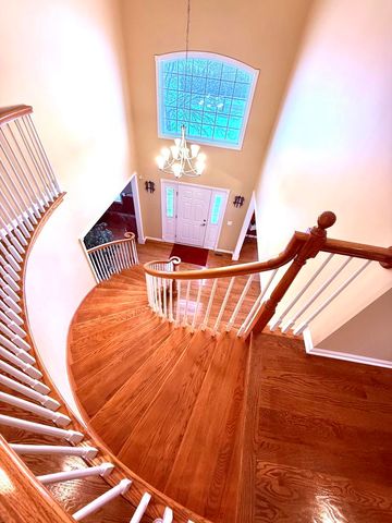 2510 Bayswater Circle, Gurnee, IL 60031