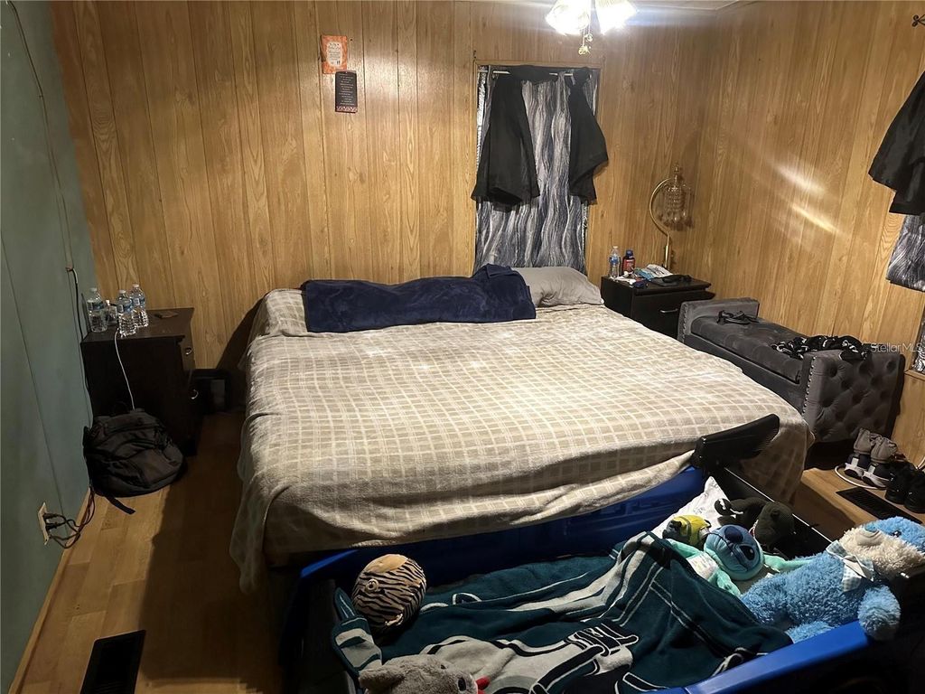 Image 12 of property listing at 9624 SE 161ST STREET, Summerfield, FL 34491