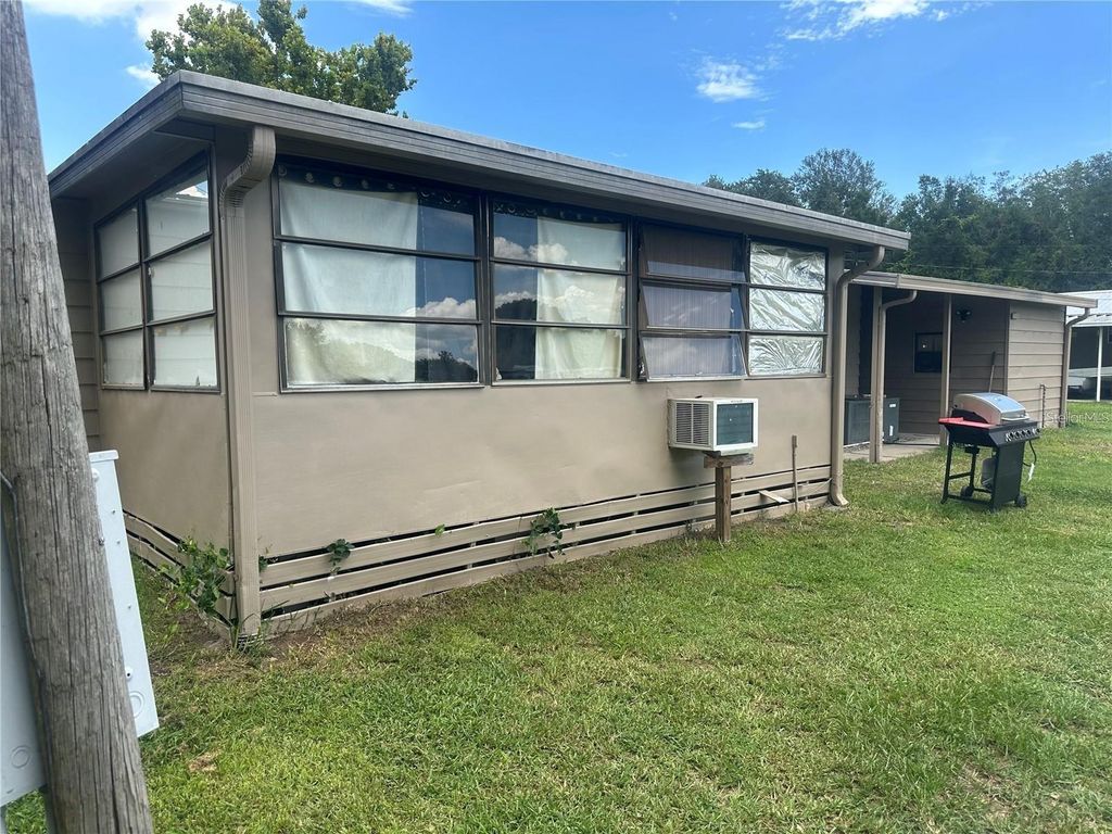 Image 23 of property listing at 9624 SE 161ST STREET, Summerfield, FL 34491