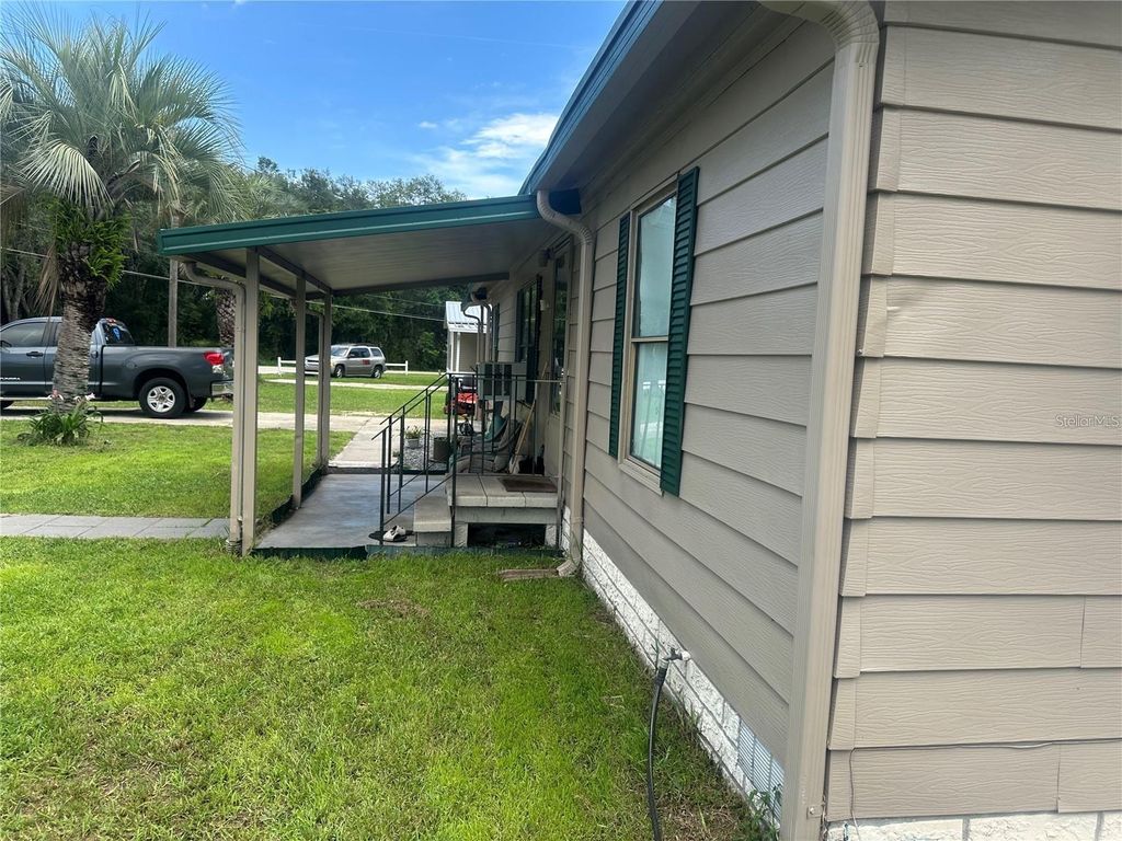 Image 36 of property listing at 9624 SE 161ST STREET, Summerfield, FL 34491