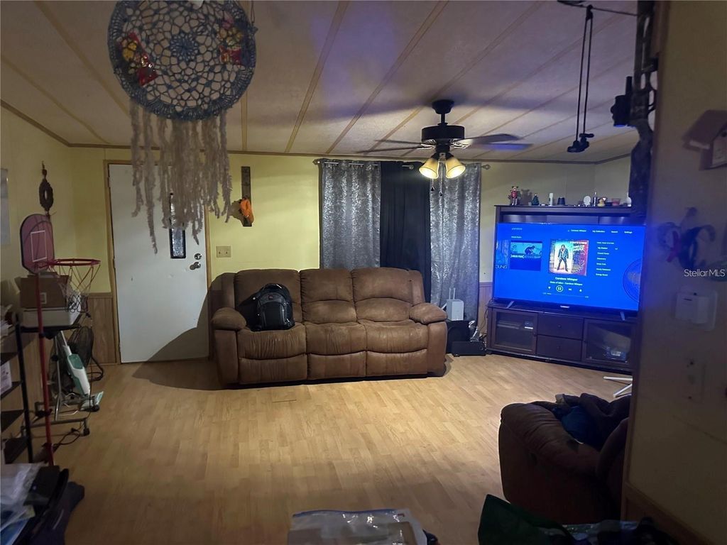 Image 7 of property listing at 9624 SE 161ST STREET, Summerfield, FL 34491