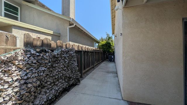 3133 Andre Ln, Turlock, CA 95382