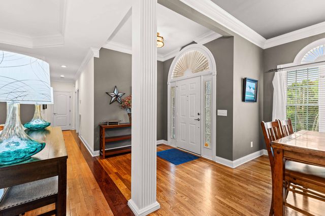 115 N Country Club Dr, Hendersonville, TN 37075